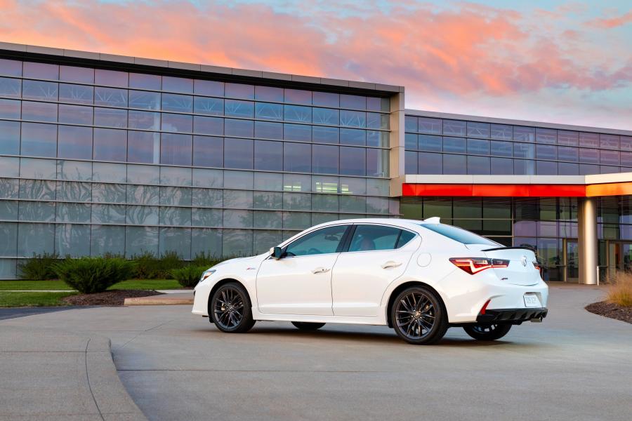  Acura ILX A-Spec 2018 года  (фото 37 из 52)